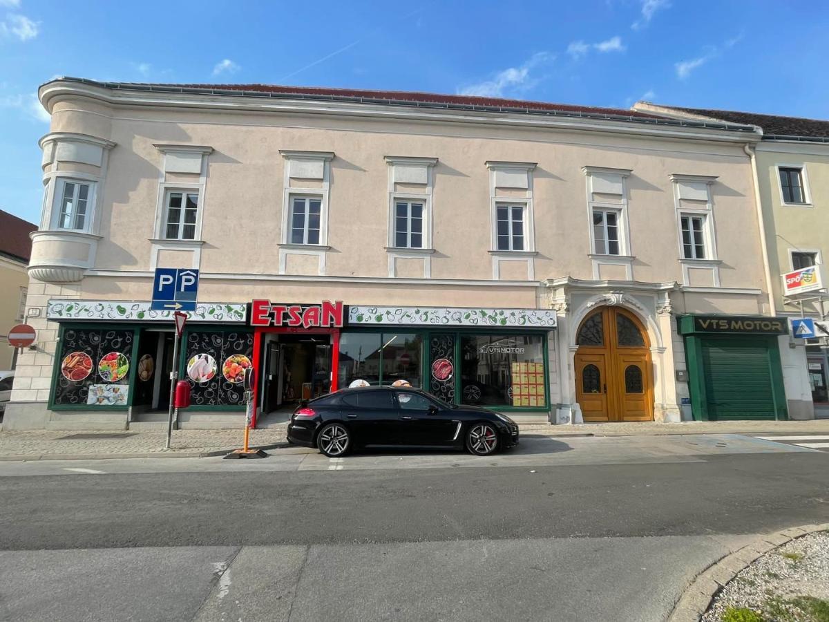 Central Plaza Mini Apartment 1 Bruck an der Leitha Exterior photo